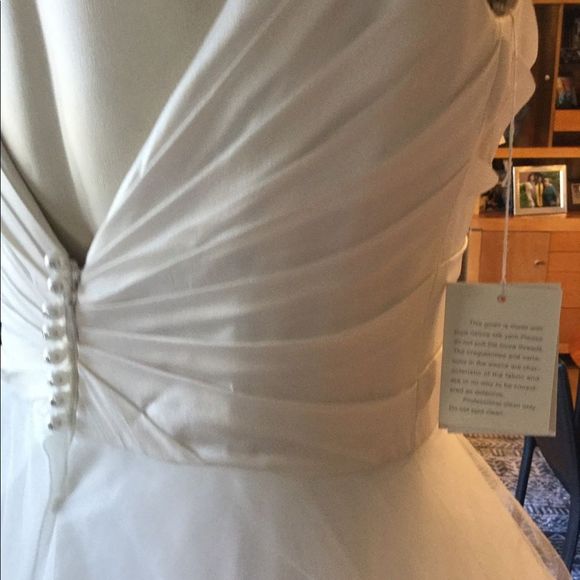 Unique designs from Mathew Christopher 100… - Picture 9 of 17